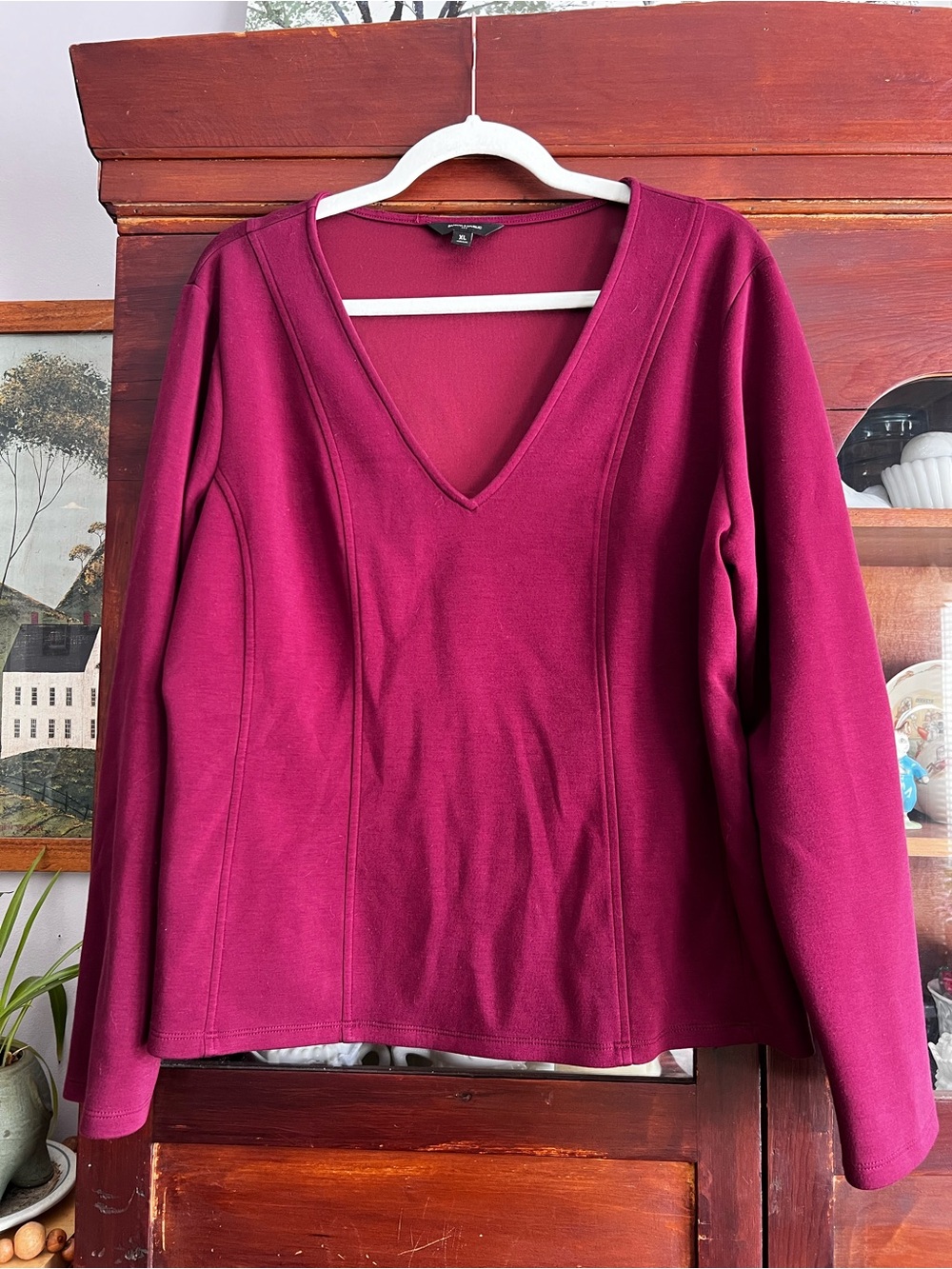 Banana Republic Women's V-Neck Soft long sleeve top